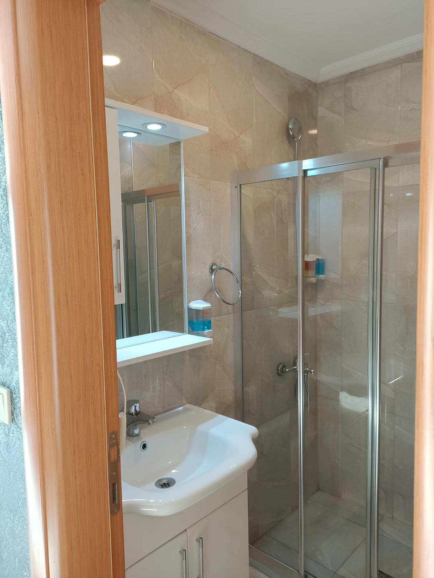 Mini Suite Otel อิสตันบูล ภายนอก รูปภาพ